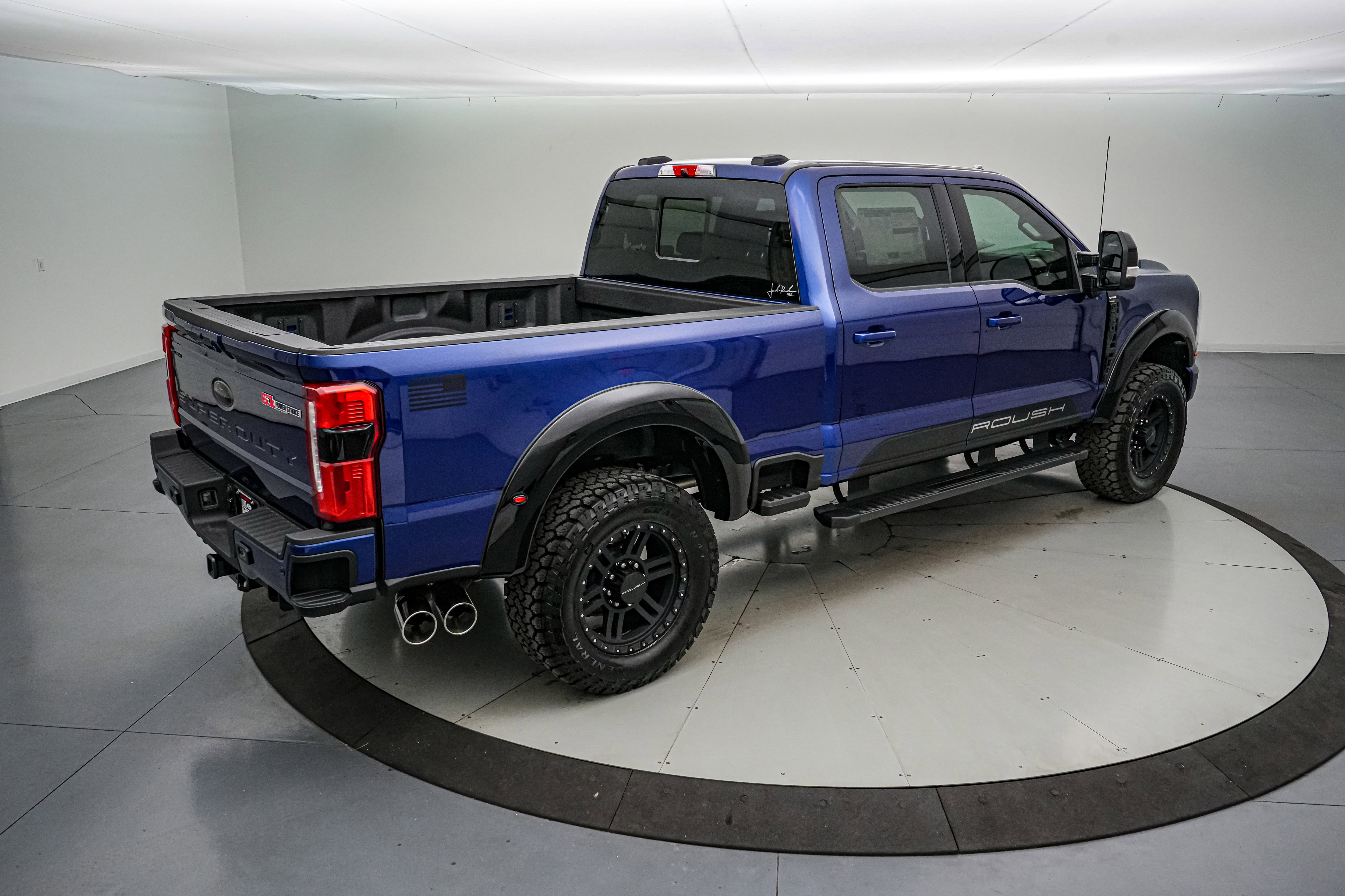 New 2026 Ford F250 Lariat w/ Black Appearance Package image 5