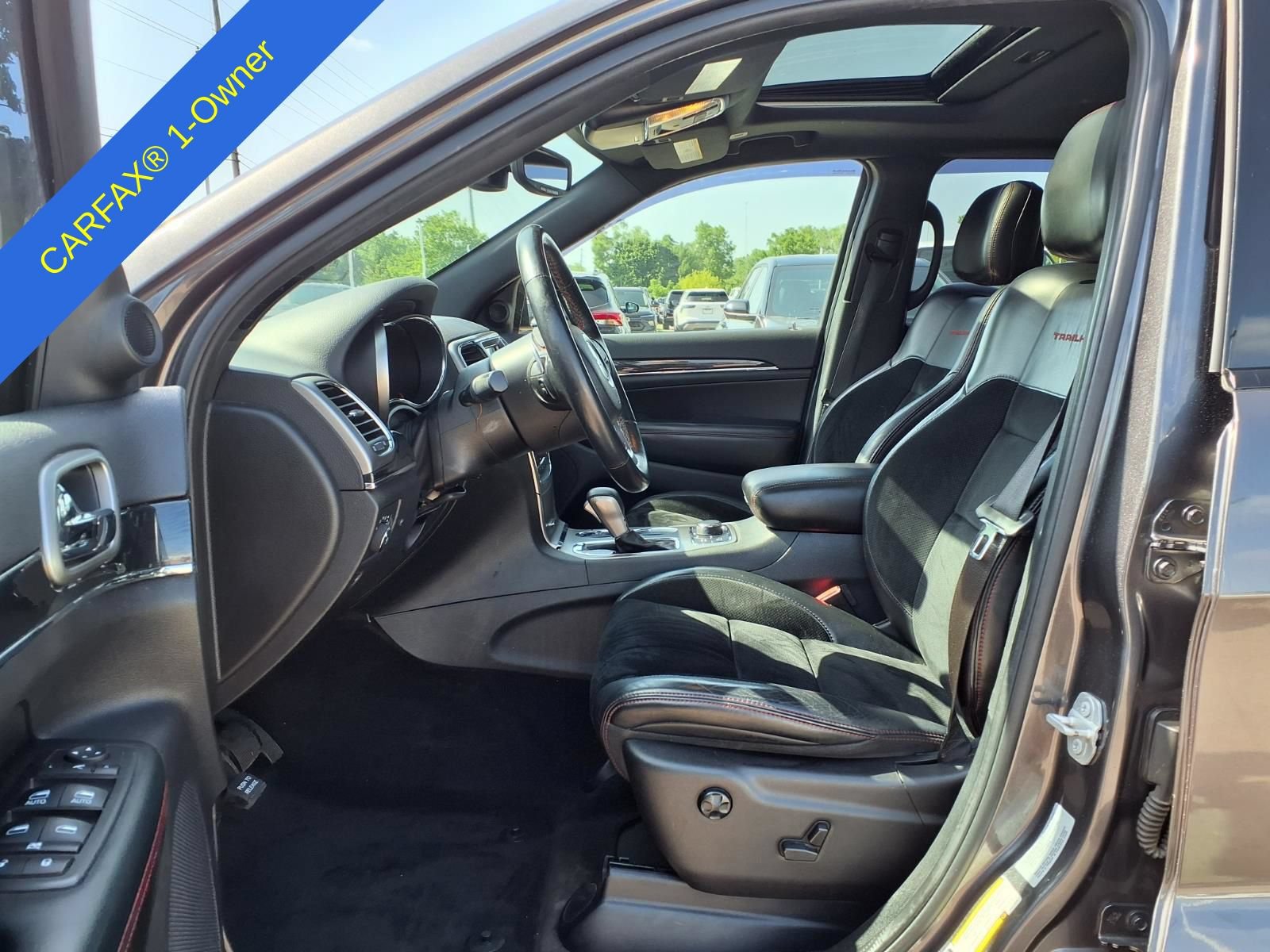 Used 2017 Jeep Grand Cherokee Trailhawk AWD/4WD image 19