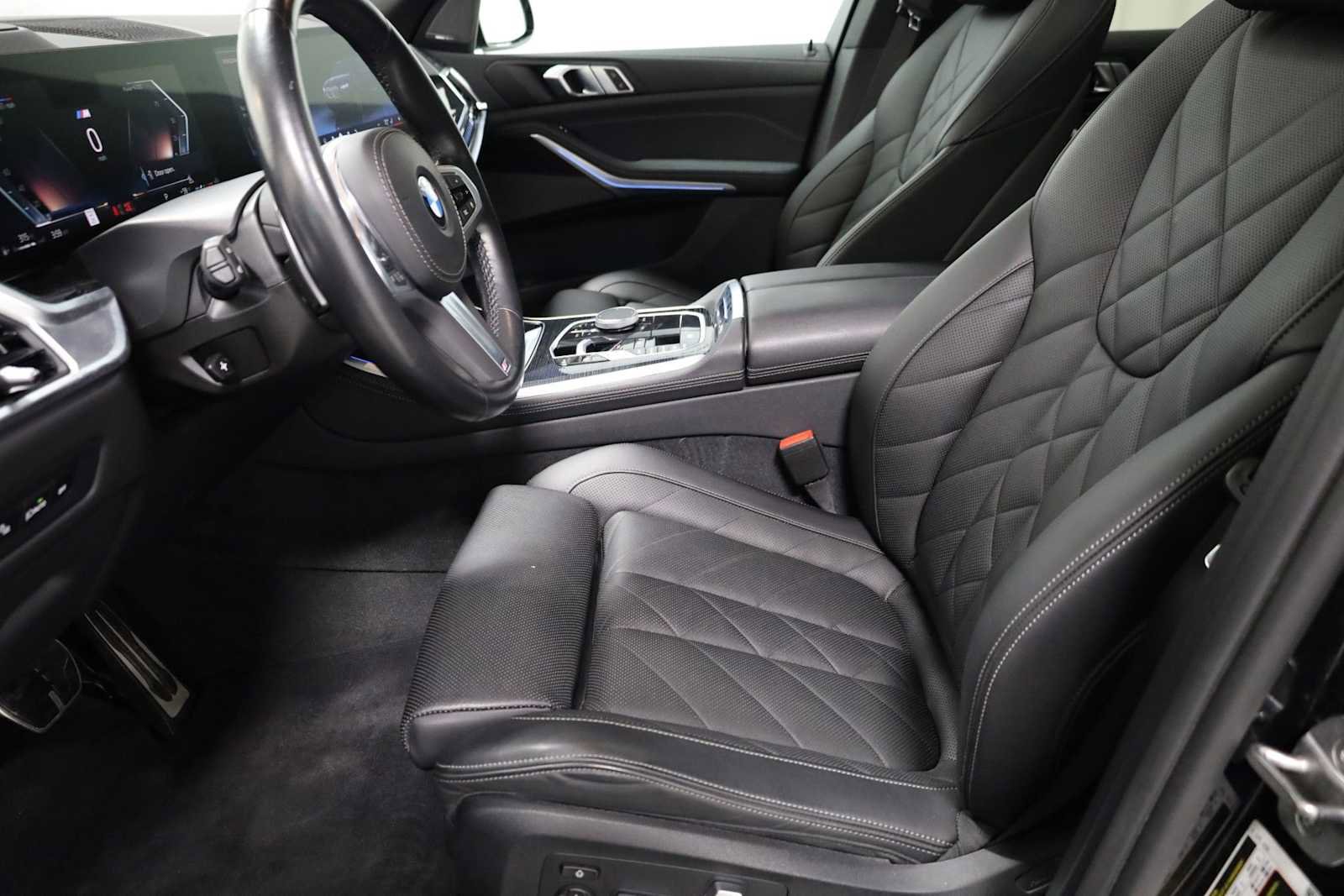 Used 2024 BMW X5 xDrive40i w/ M Sport Package image 5