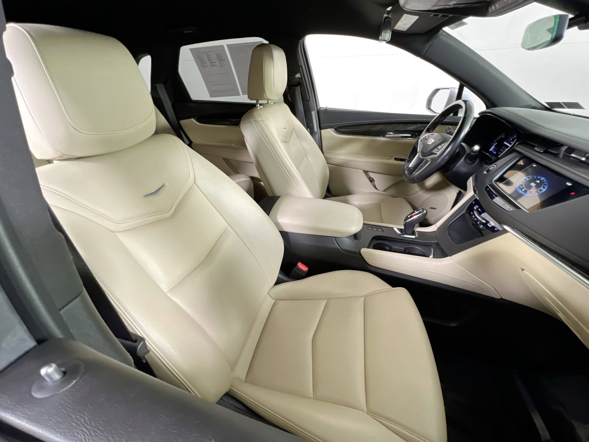 Used 2018 Cadillac XT5 AWD image 27