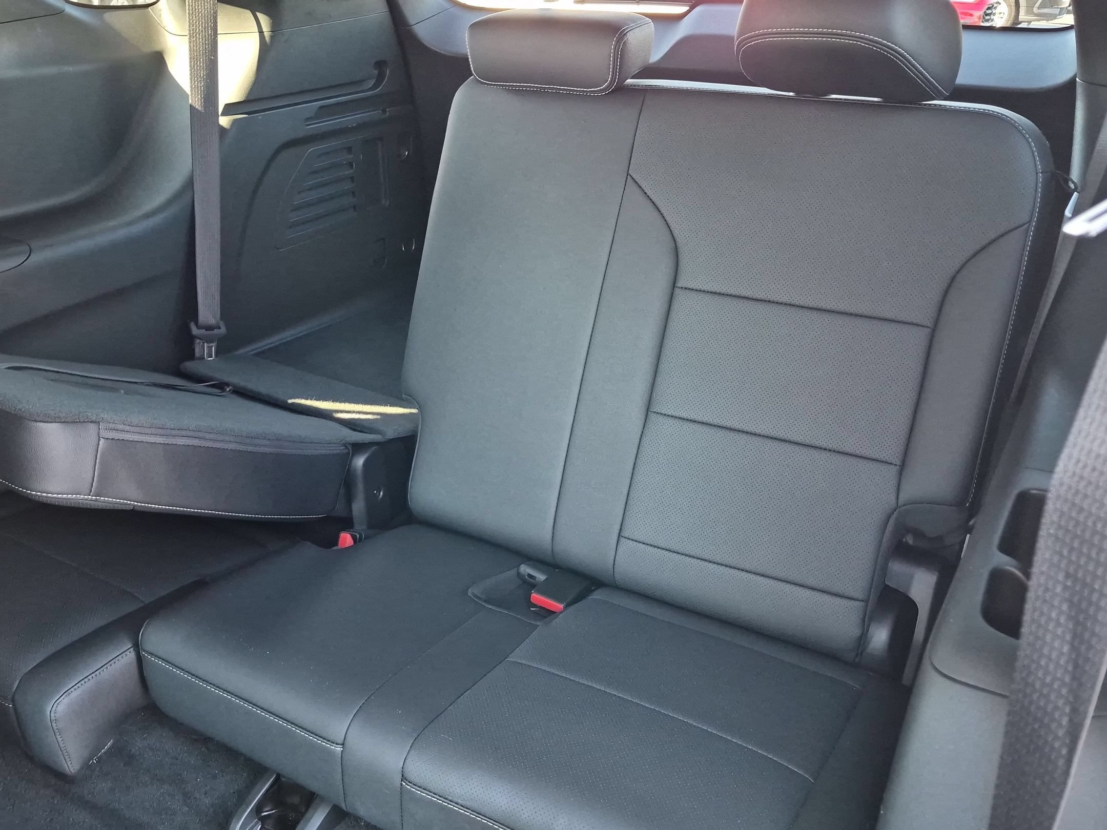 Used 2025 Chevrolet Traverse LT FWD image 31