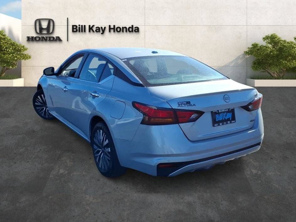 Used 2024 Nissan Altima 2.5 SV AWD/4WD image 6