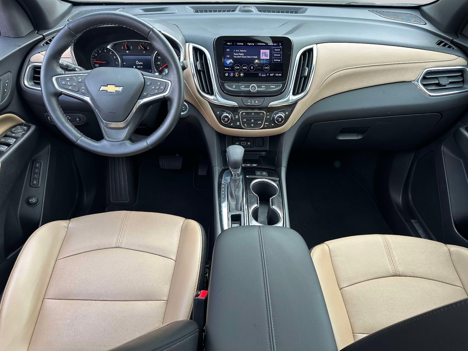 Used 2023 Chevrolet Equinox Premier FWD image 15