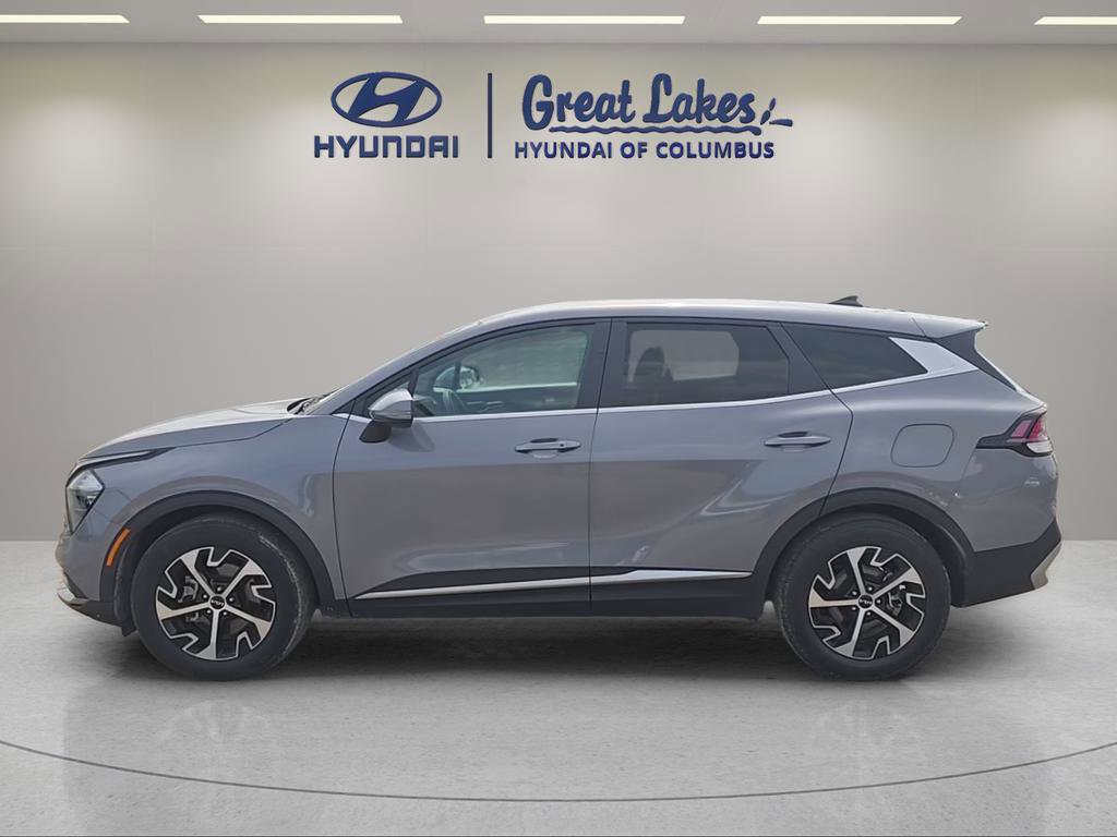 Used 2023 Kia Sportage EX FWD image 2