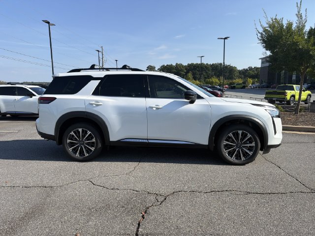 New 2026 Nissan Pathfinder Platinum AWD/4WD image 2