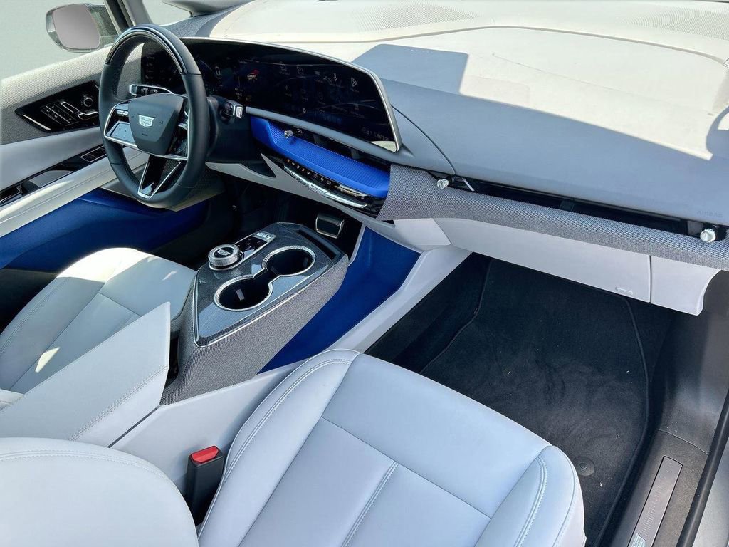 Used 2026 Cadillac Optiq Luxury 1 image 17