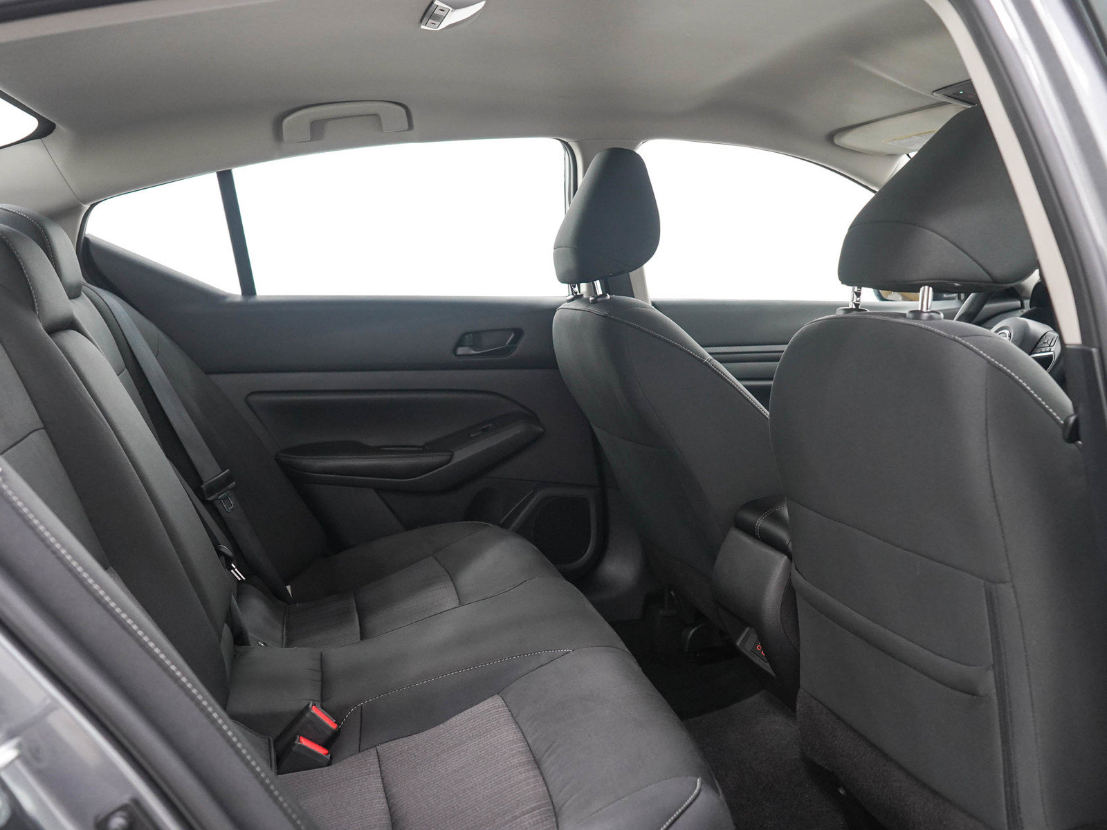 Used 2025 Nissan Altima 2.5 SV AWD/4WD image 12