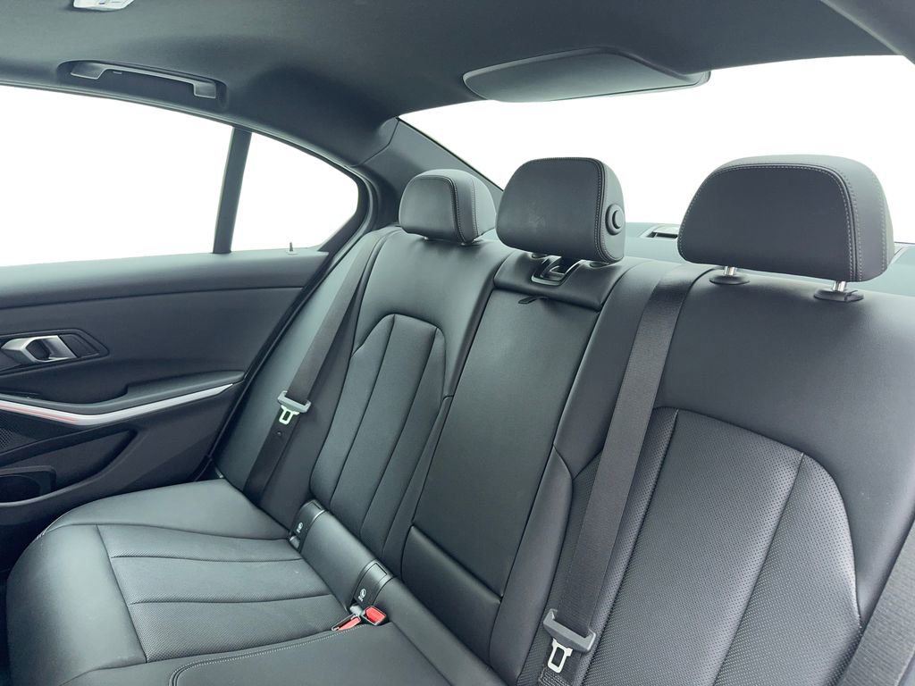 Used 2025 BMW 330i Sedan image 43