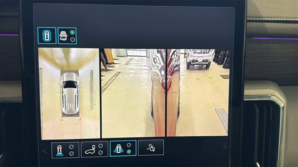 Used 2024 GMC Acadia Denali image 44