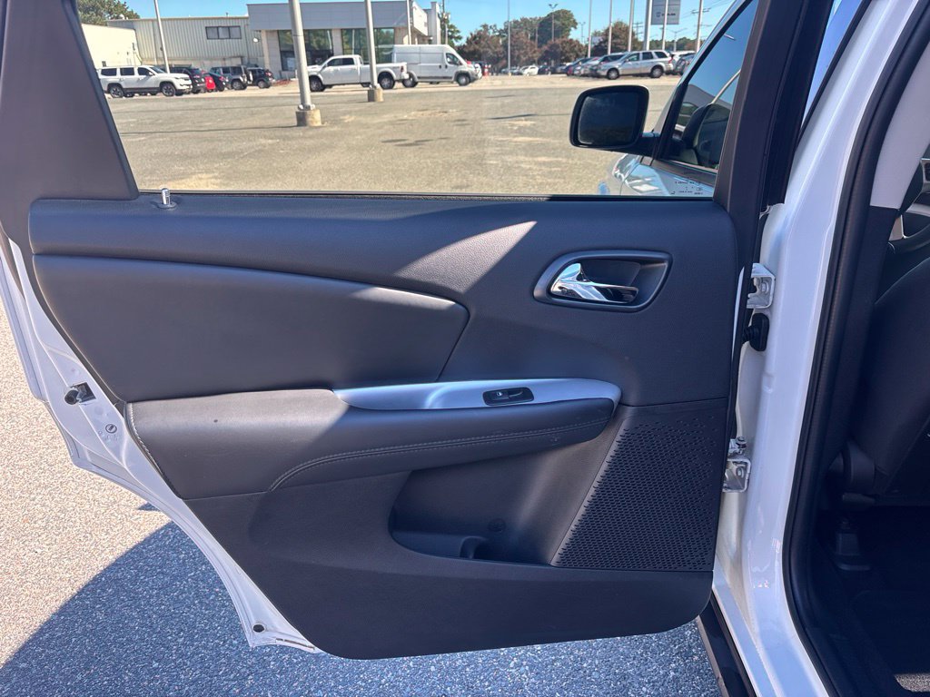 Used 2017 Dodge Journey SXT w/ Premium Group FWD image 31
