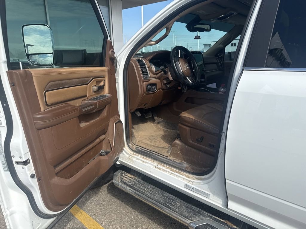 Used 2022 RAM 3500 Limited AWD/4WD image 9