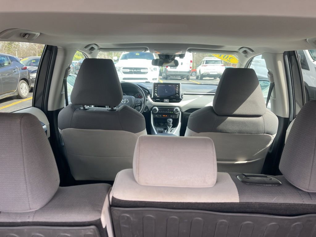 Used 2019 Toyota RAV4 XLE w/ Convenience Package image 14