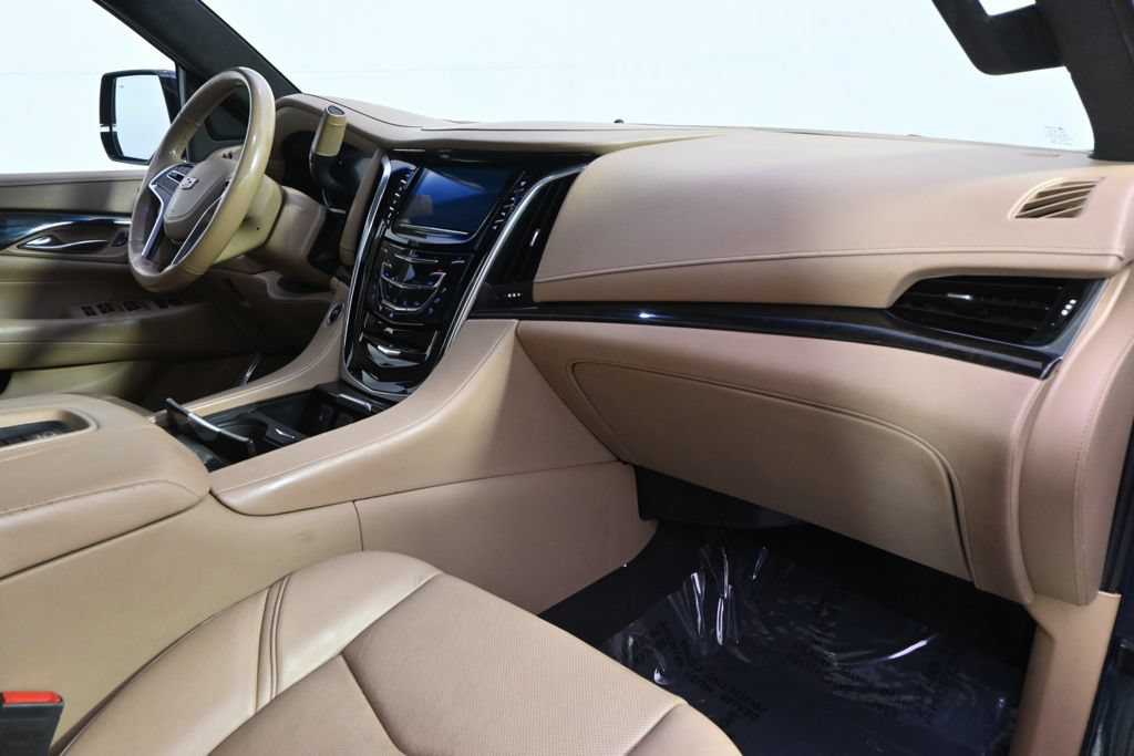 Used 2019 Cadillac Escalade Platinum AWD/4WD image 15