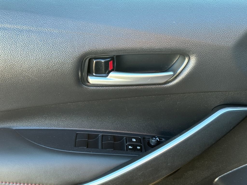 Used 2023 Toyota Corolla SE image 32
