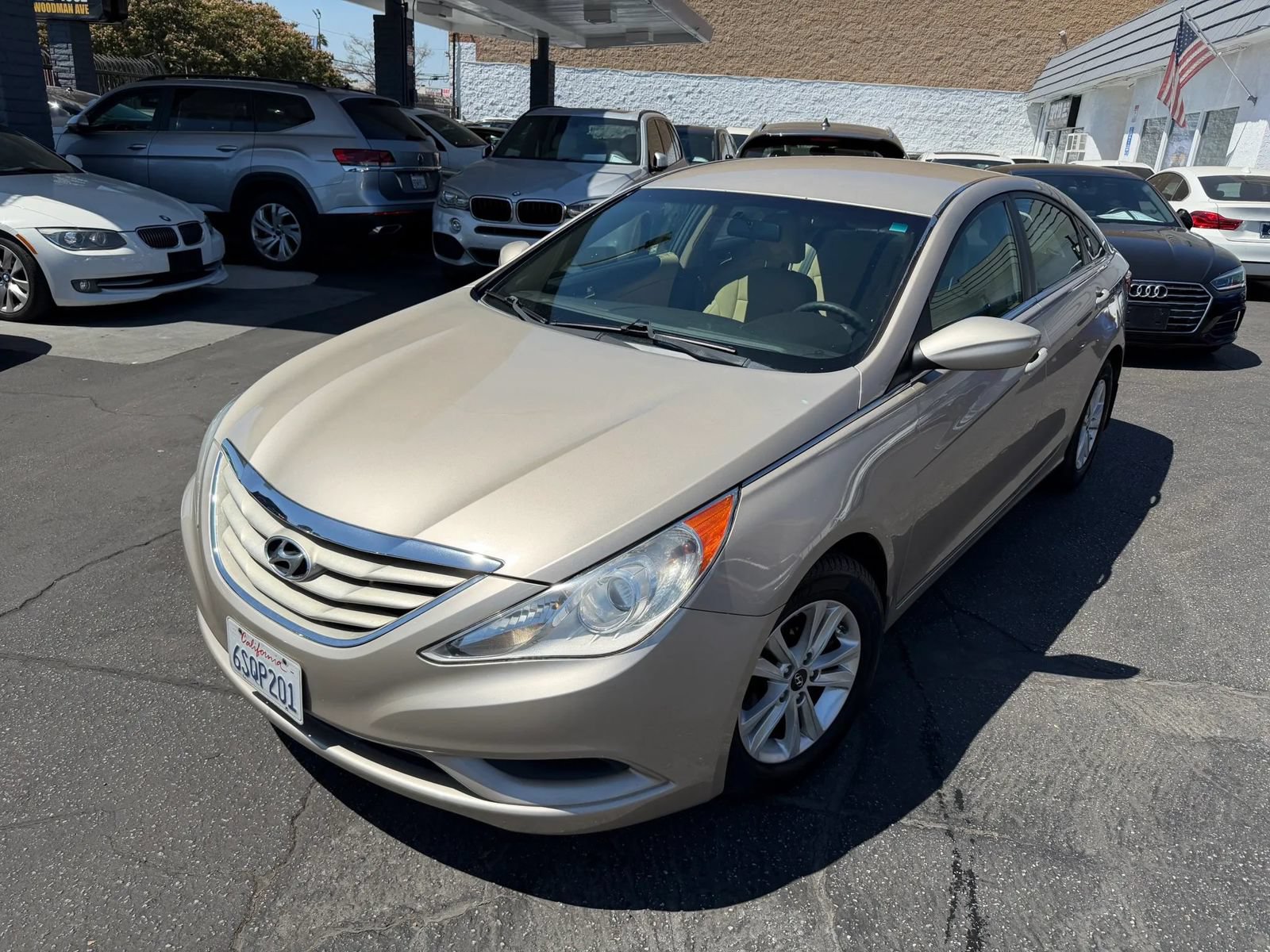 Used 2011 Hyundai Sonata GLS w/ Popular Equipment Pkg 2 FWD image 2