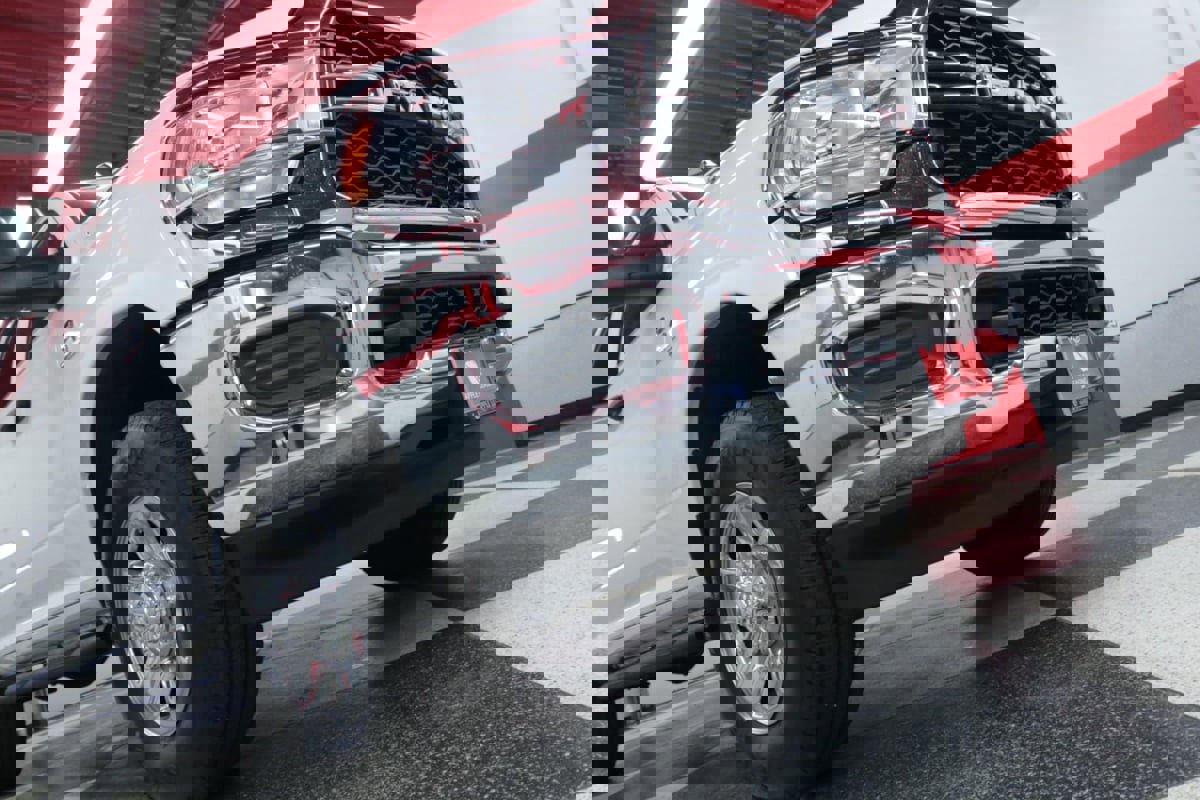 Used 2024 RAM 3500 Tradesman w/ Chrome Appearance Group image 28