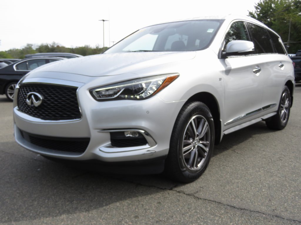 Used 2019 INFINITI QX60 Luxe w/ Essential Package image 2