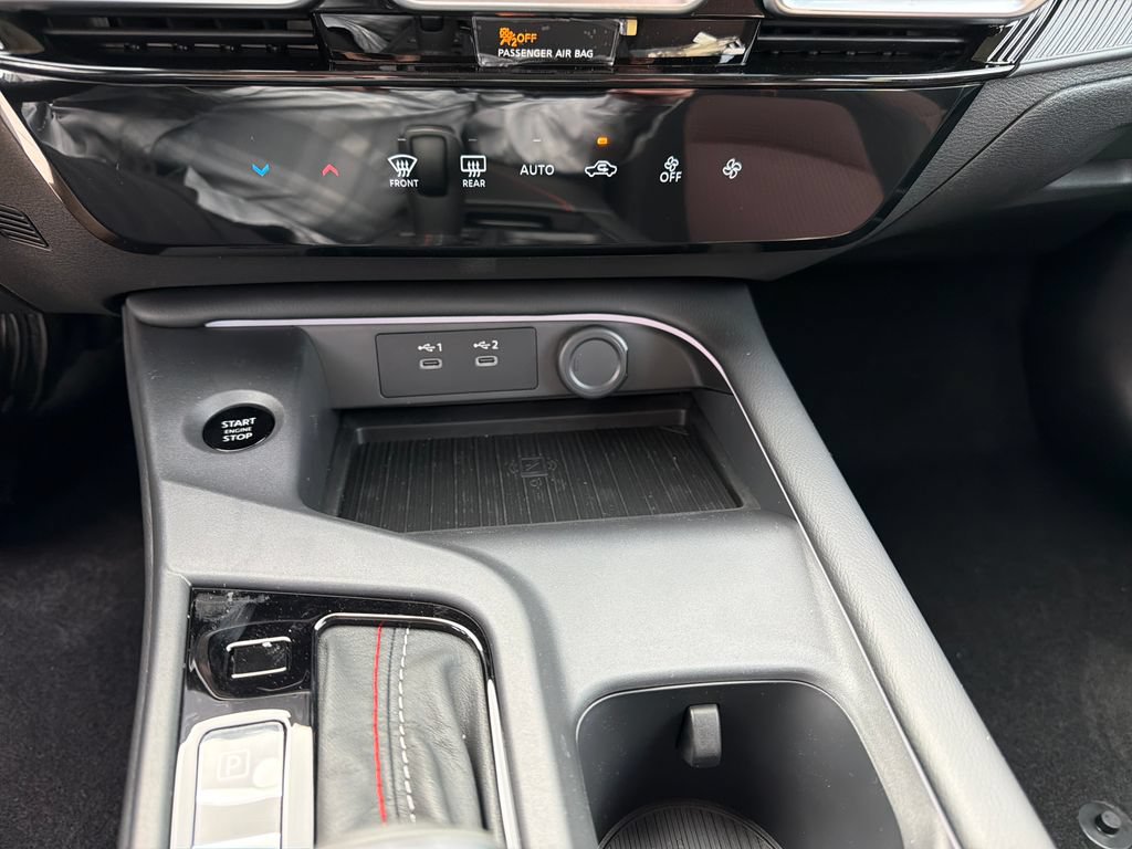 New 2026 Nissan Sentra SR w/ Floor Mat Package FWD image 26