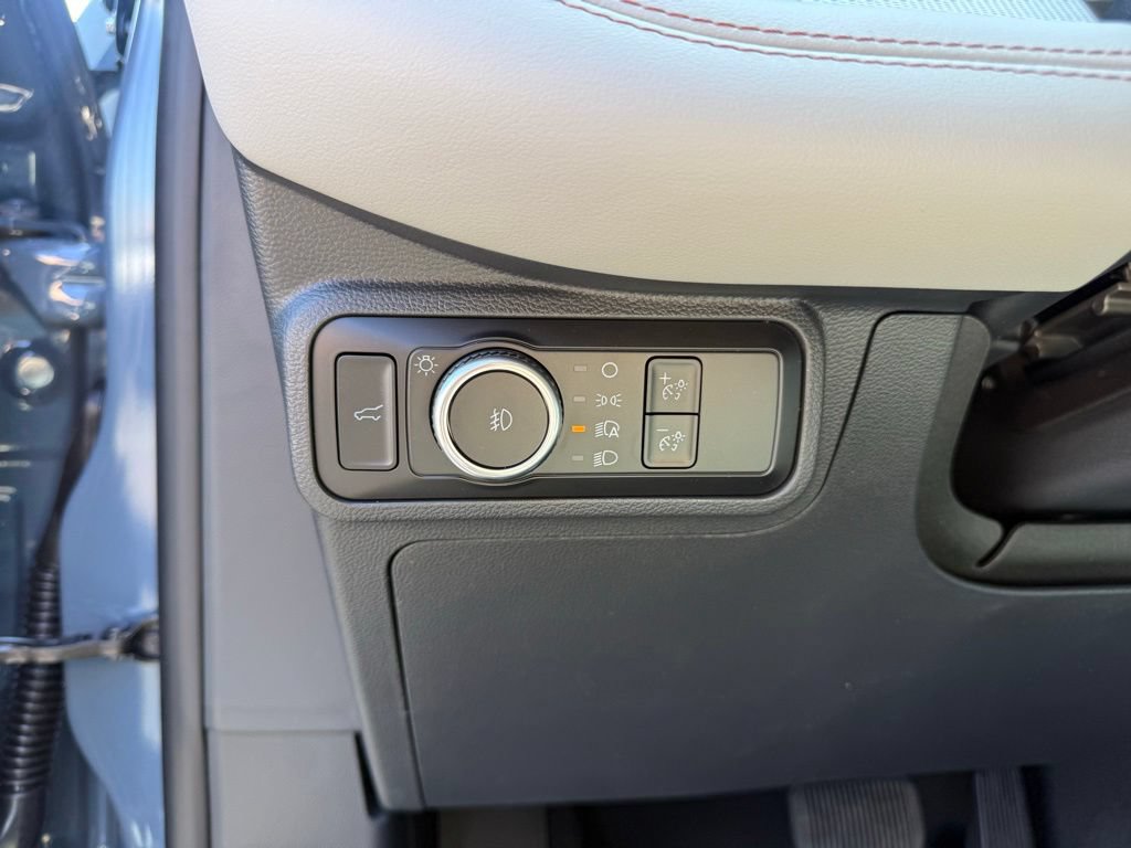 New 2026 Ford Explorer Active w/ Active Comfort Package AWD/4WD image 15