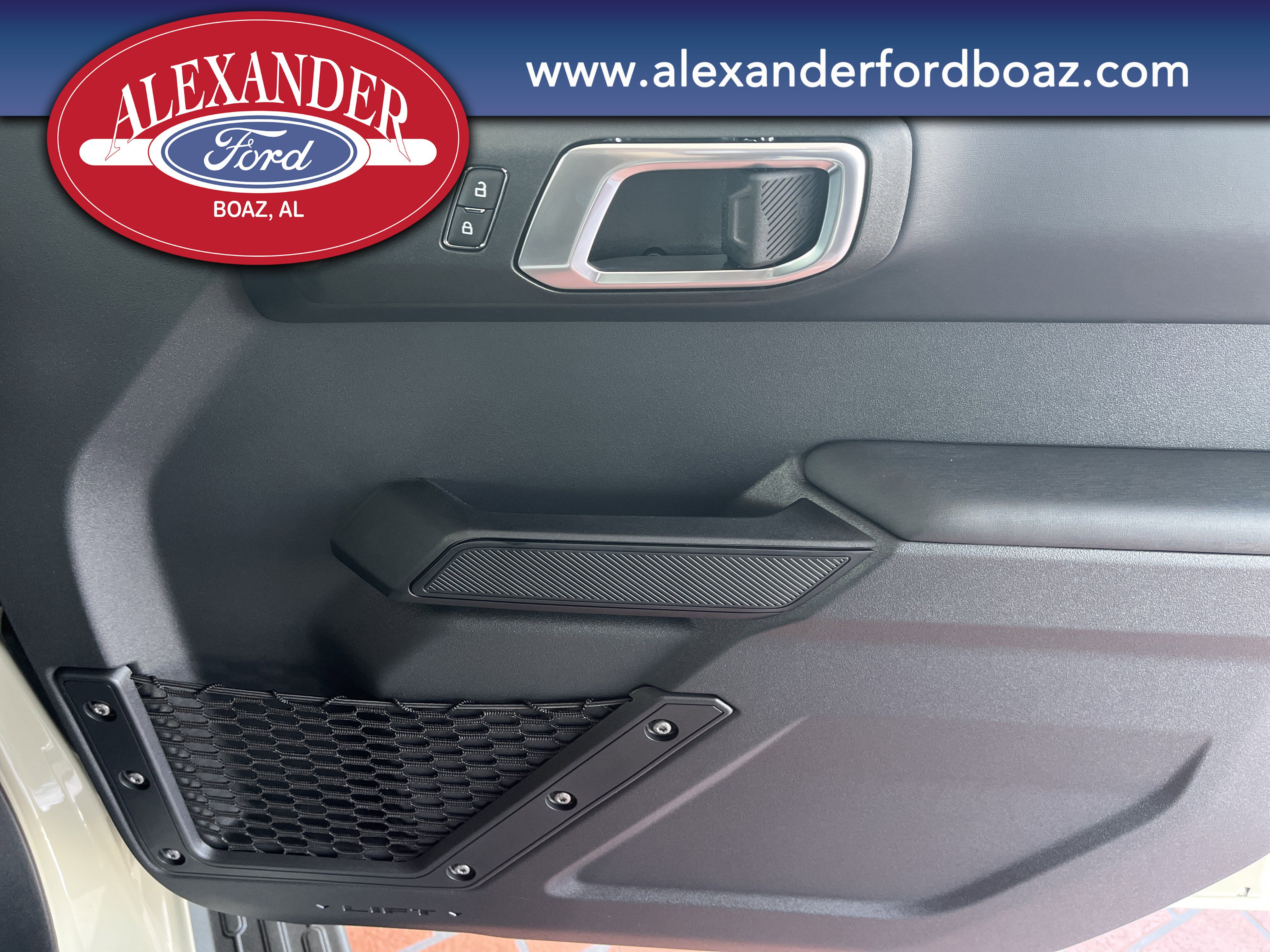 New 2026 Ford Bronco Outer Banks w/ Sasquatch Package AWD/4WD image 17