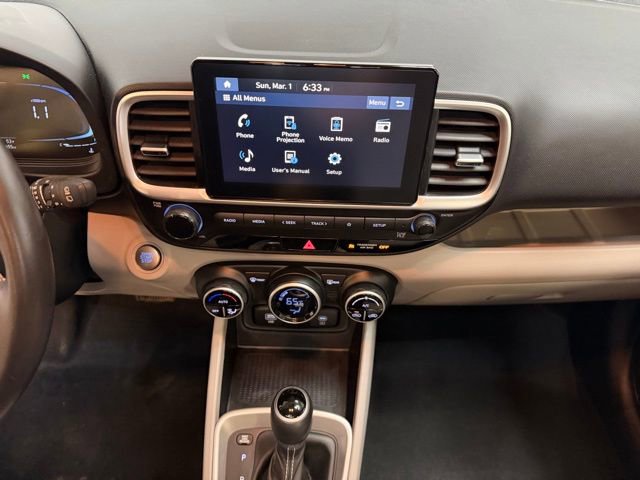 Certified 2024 Hyundai Venue SEL image 23
