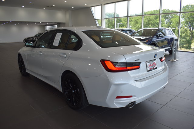Used 2024 BMW 330i xDrive Sedan w/ Convenience Package AWD/4WD image 5