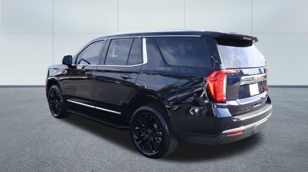 Used 2023 GMC Yukon SLT w/ SLT Premium Package AWD/4WD image 3