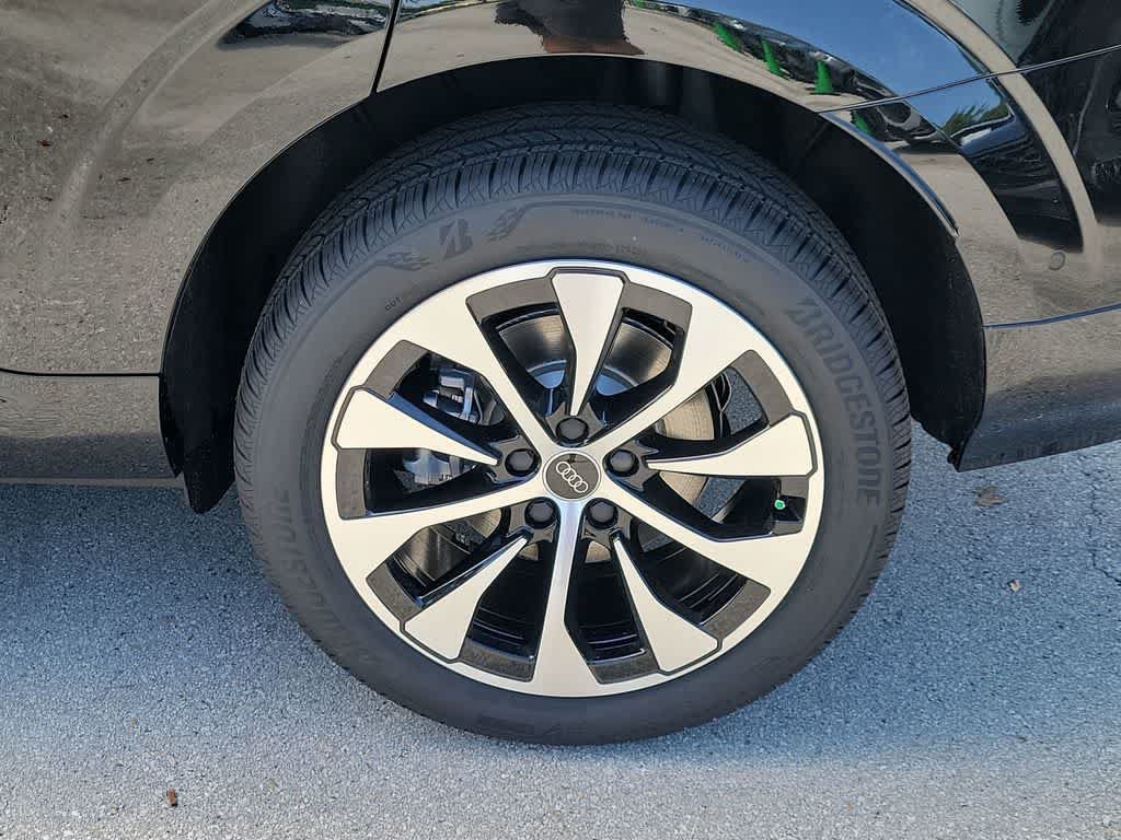 New 2026 Audi Q3 quattro 2.0T AWD/4WD image 16