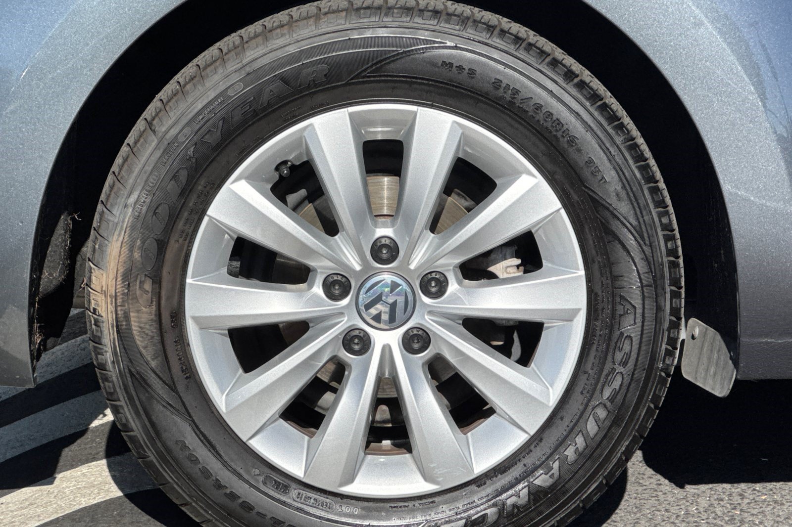 Used 2019 Volkswagen Beetle 2.0T S FWD image 12