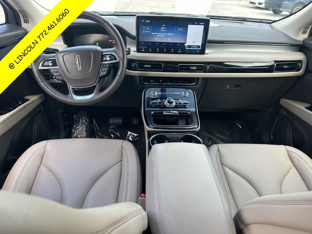 Used 2022 Ford Explorer Platinum w/ Equipment Group 601A AWD/4WD image 16