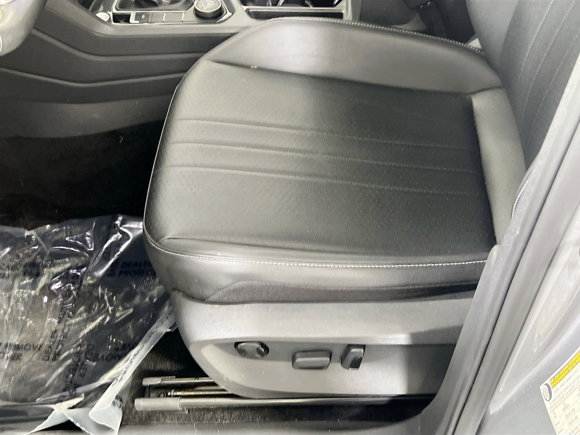 Used 2022 Volkswagen Tiguan SE AWD/4WD image 18