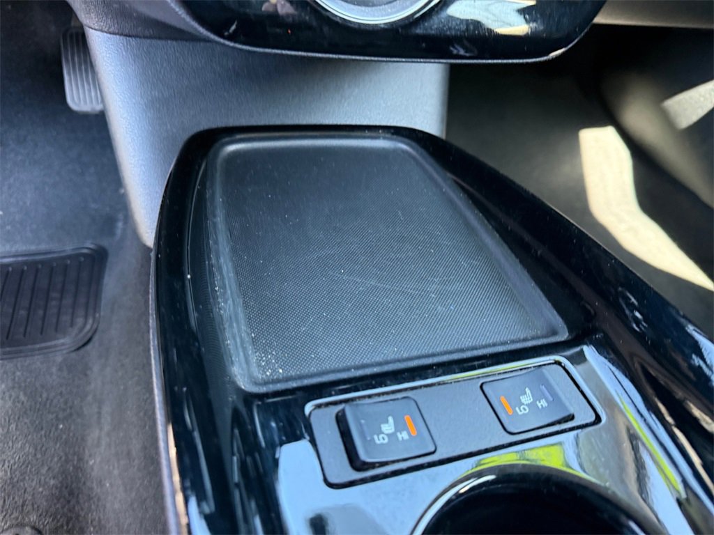 Used 2022 Toyota Prius Prime LE image 31