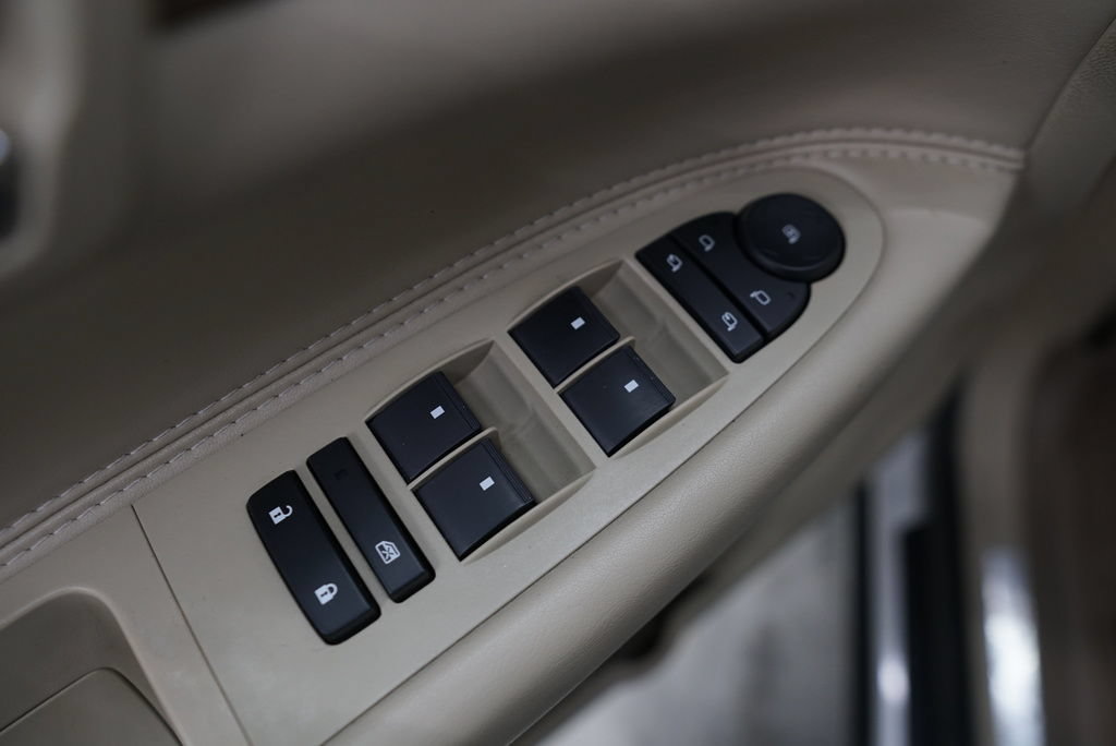 Used 2007 Saturn Outlook XR w/ Premium Trim Pkg FWD image 17
