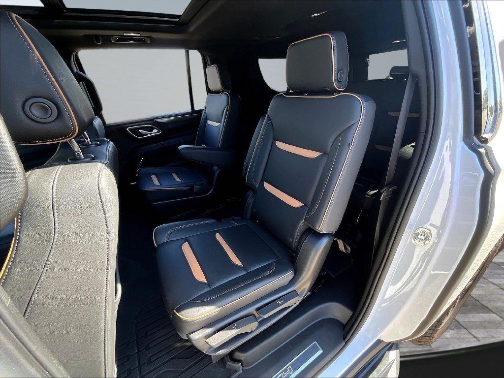 Used 2022 GMC Yukon XL AT4 AWD/4WD image 24