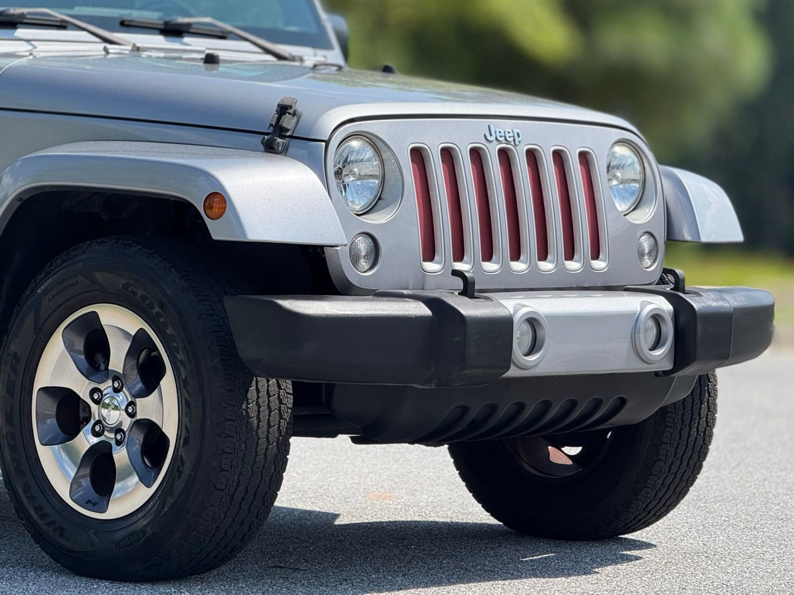 Used 2016 Jeep Wrangler Unlimited Sahara image 44