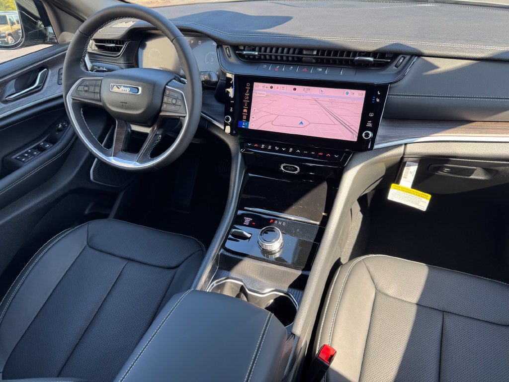 New 2027 Jeep Grand Cherokee Limited AWD/4WD image 11