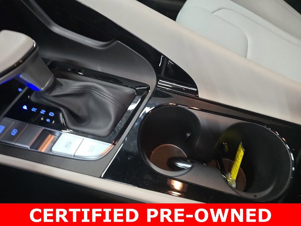 Certified 2025 Hyundai Elantra Limited image 25