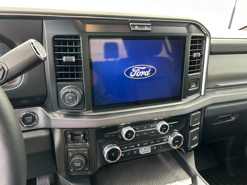 Used 2025 Ford F350 Platinum image 27