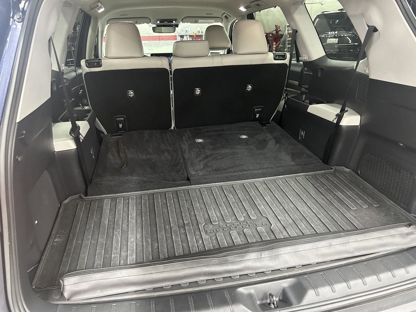 Used 2024 Toyota Grand Highlander Limited image 10