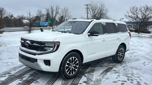 Used 2025 Ford Expedition Platinum image 2