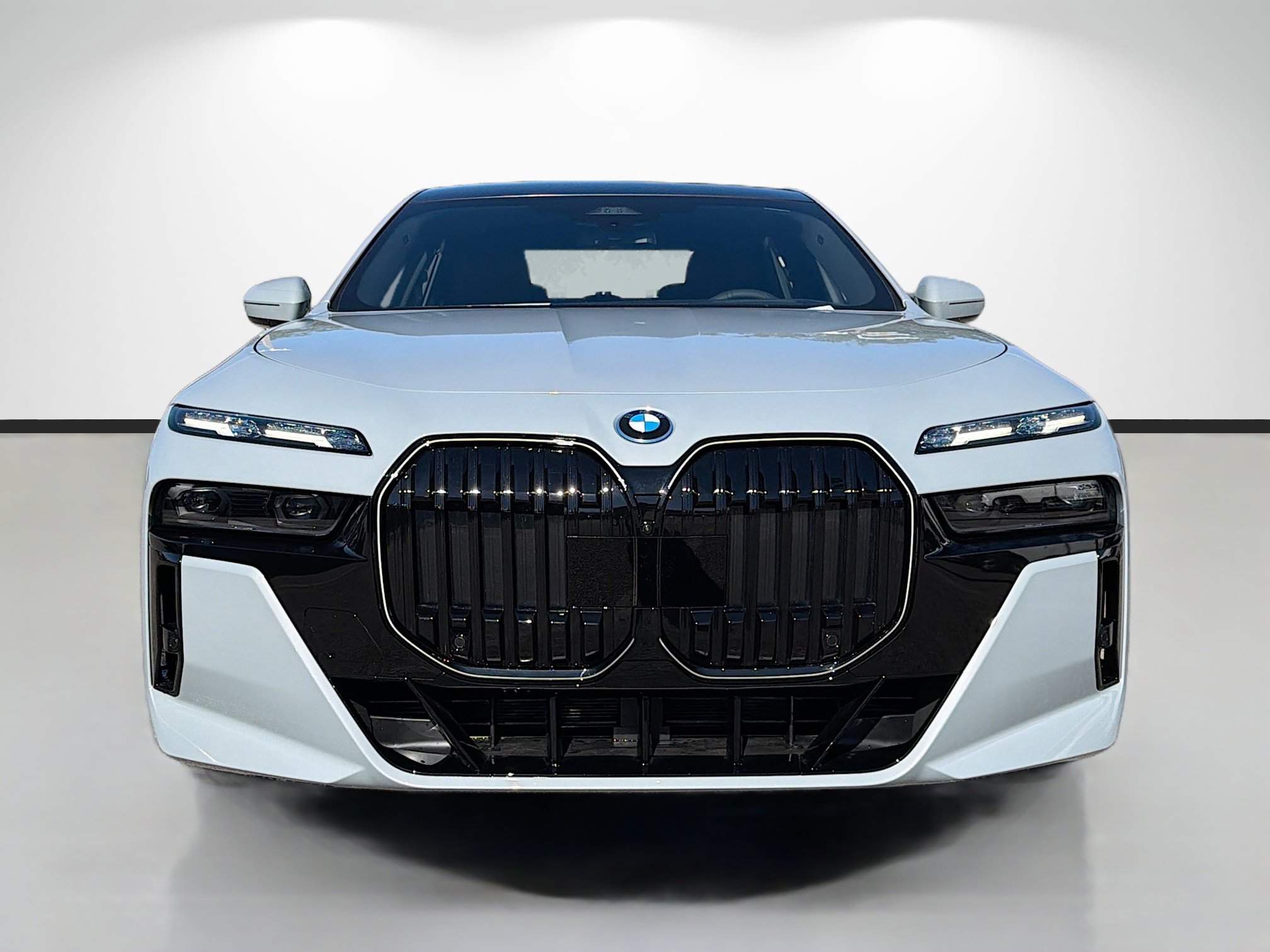 New 2026 BMW 750e xDrive w/ Executive Package image 8