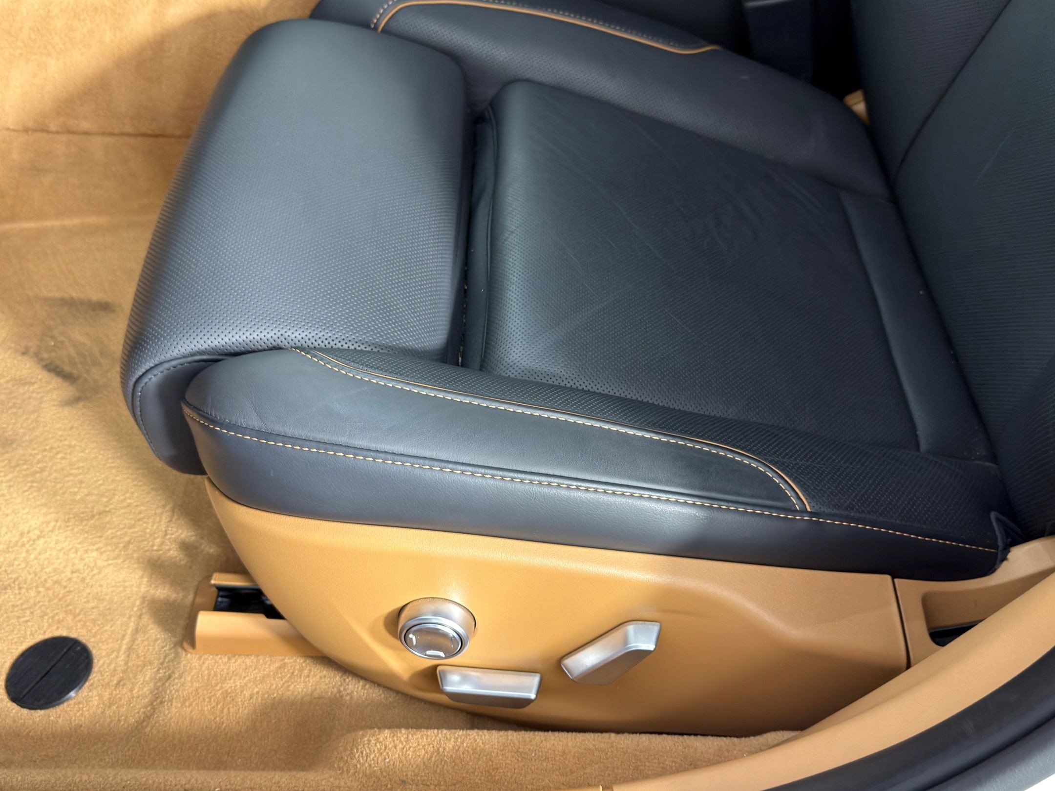 Used 2023 Lucid Air Touring image 11