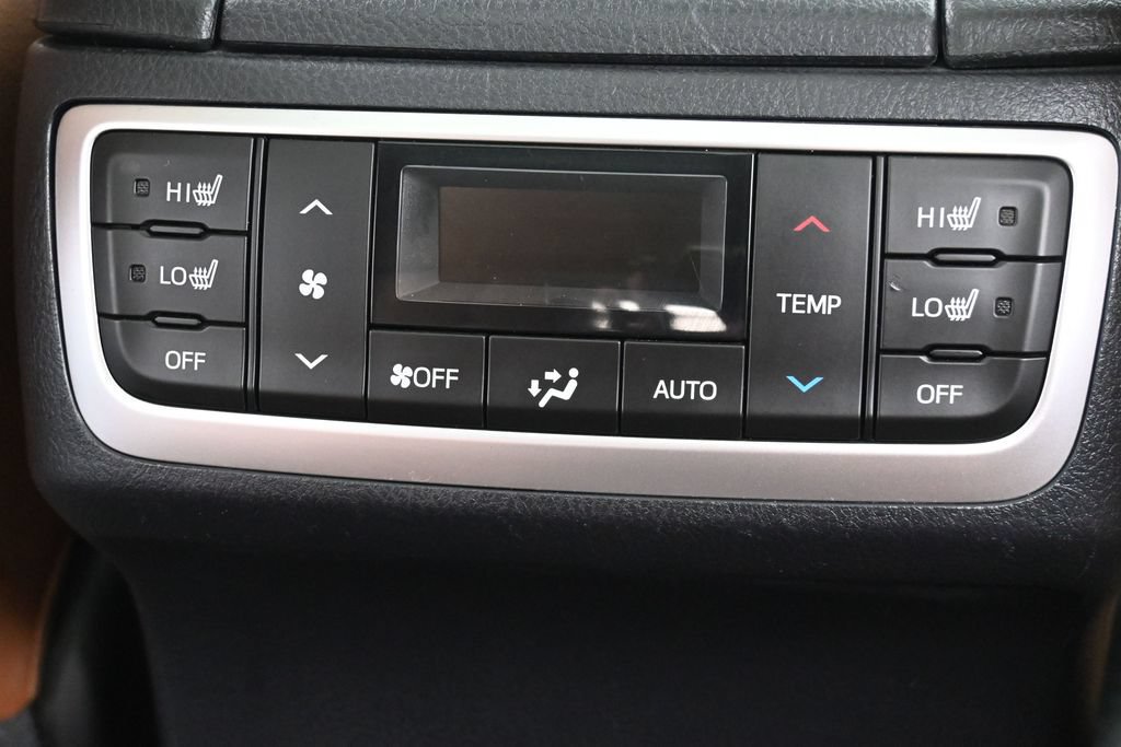 Certified 2017 Toyota Highlander Limited Platinum w/ Protection Package #3 AWD/4WD image 37