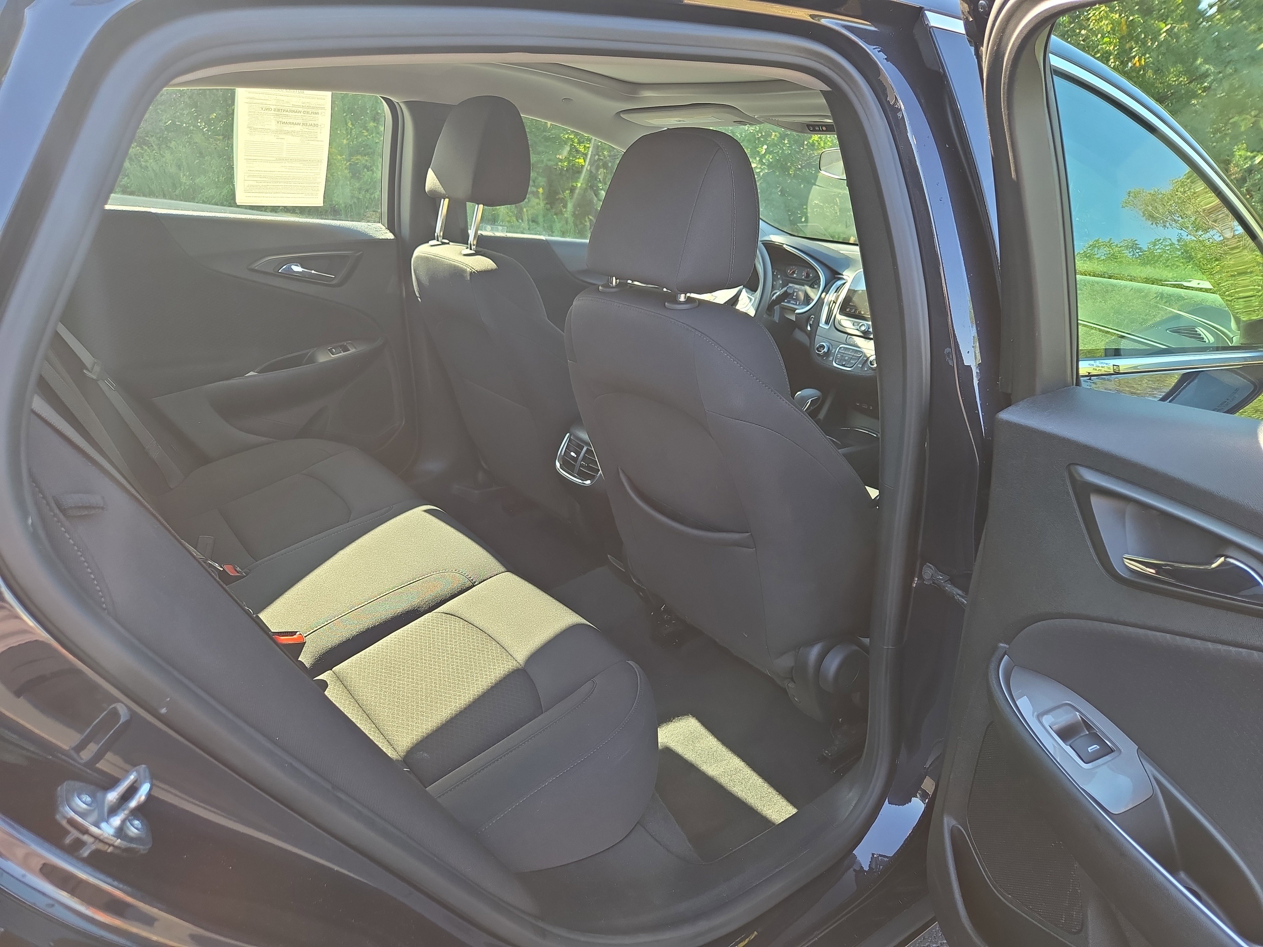 Used 2023 Chevrolet Malibu LT image 28