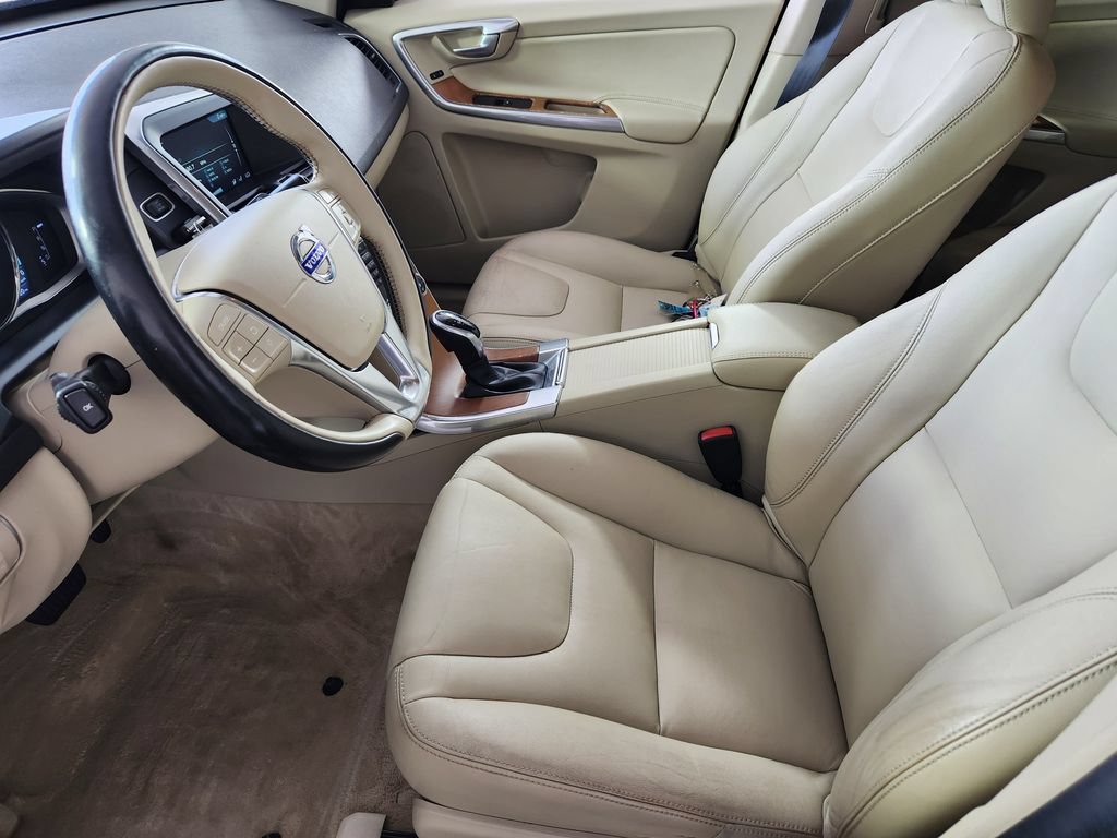 Used 2016 Volvo XC60 T5 Premier FWD image 12