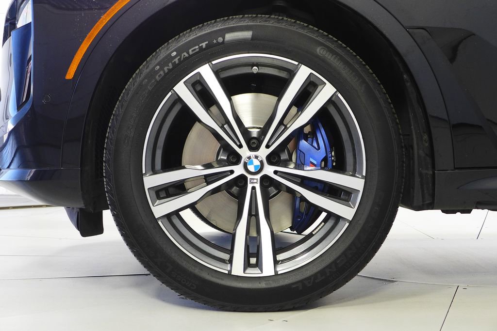 Used 2025 BMW X7 M60i w/ Climate Comfort Package AWD/4WD image 5