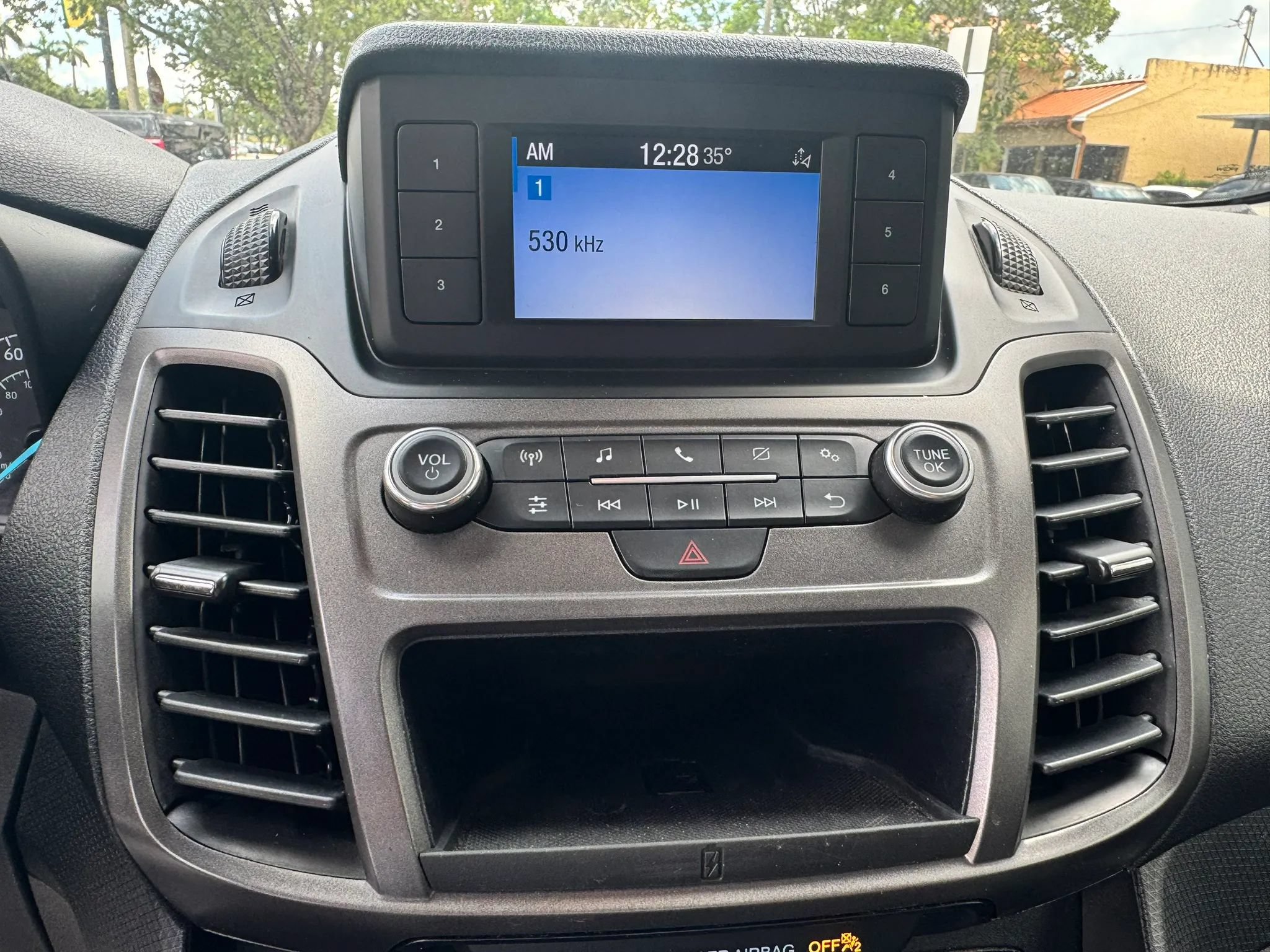 Used 2020 Ford Transit Connect XL FWD image 18