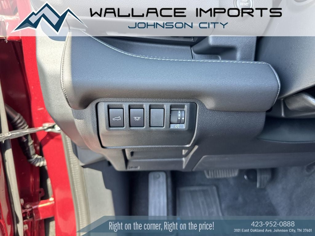 Used 2026 Subaru Ascent Limited AWD/4WD image 32