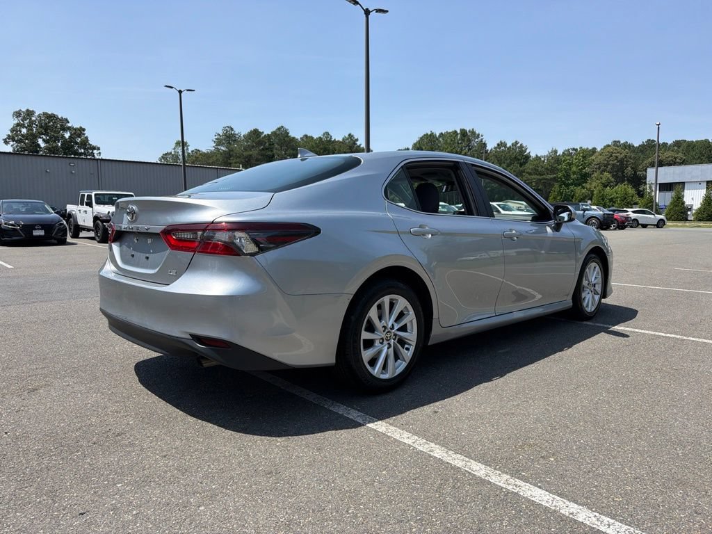 Used 2024 Toyota Camry LE FWD image 5