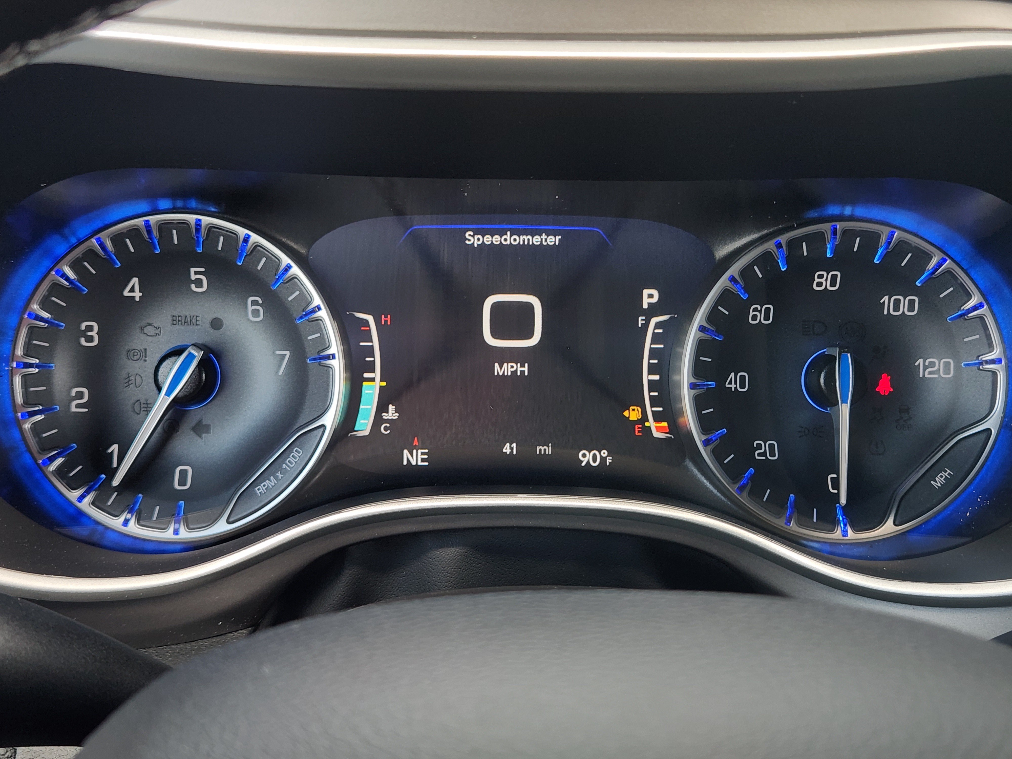 New 2027 Chrysler Pacifica Limited FWD image 12